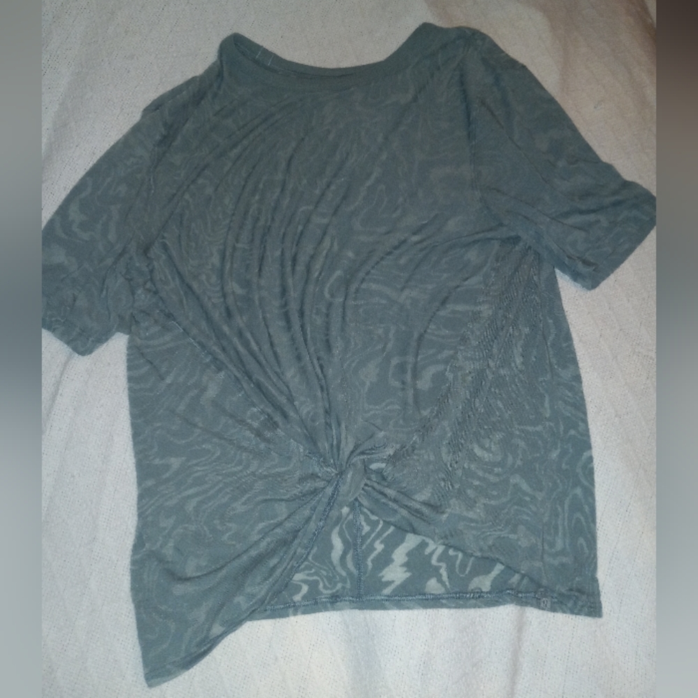 Lululemon lightweight mesh tshirt